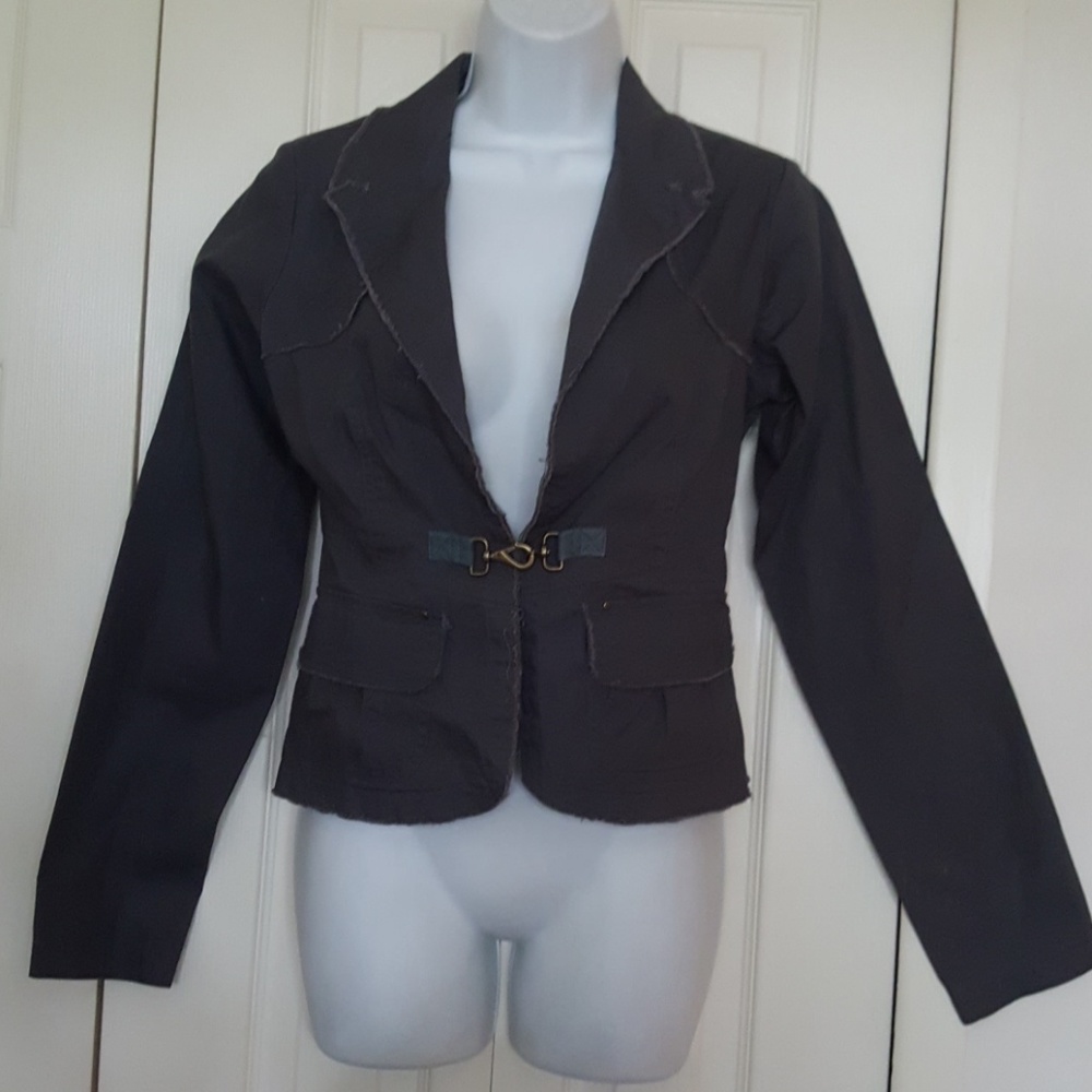 JACKET.